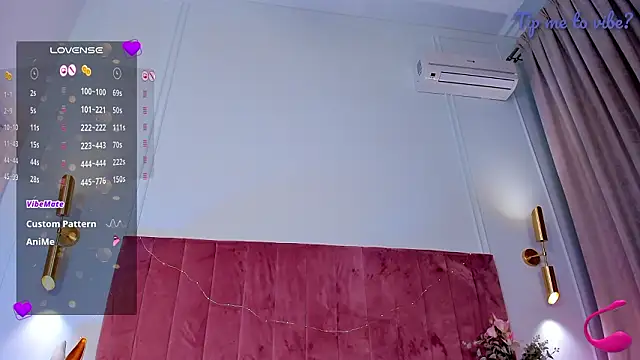 Mayzzie live sex cam