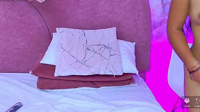 Khloe_Moon's cam snapshot