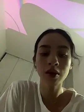 salome-brown's cam snapshot