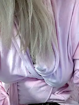 Divineblond's cam snapshot