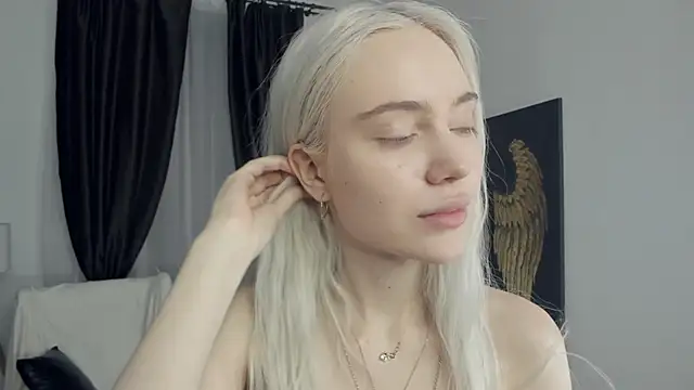 KristalCrowner's cam snapshot