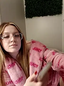 lovelyprincess2's cam snapshot