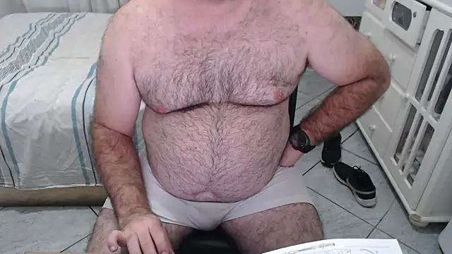 MysterBearMG live sex cam