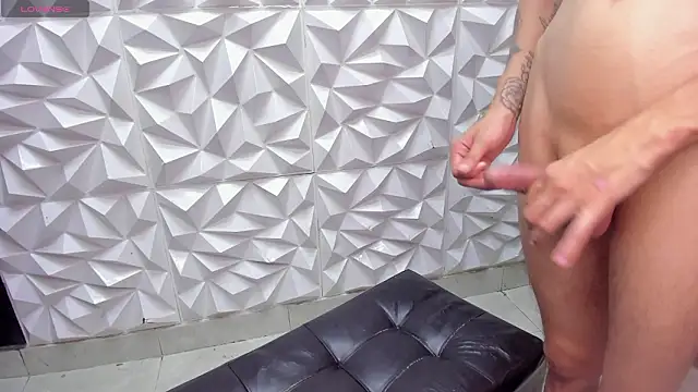 Grouphot_naugthy's cam snapshot