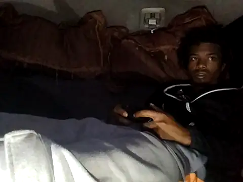 SlimeCrownzOut5 live sex cam