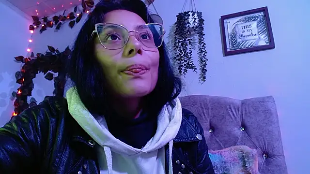 valkiry_'s cam snapshot