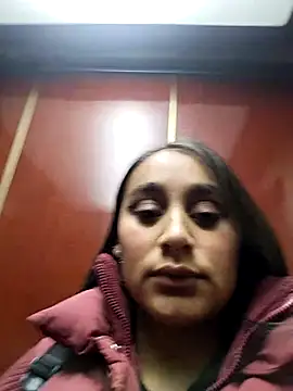 amira_moon18's cam snapshot