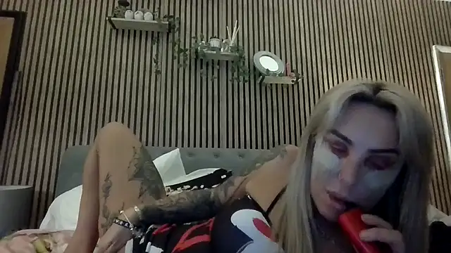 poppyinga1's cam snapshot