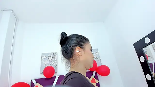 Emily-Carter's cam snapshot