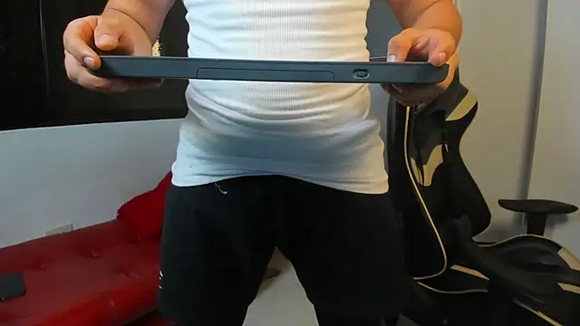 julian_wallace live sex cam