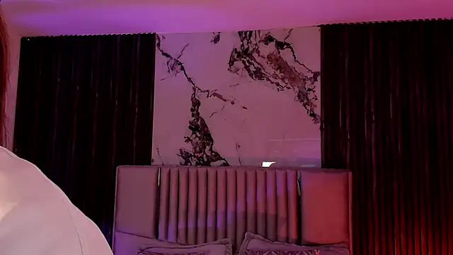 Lillyortiz live sex cam