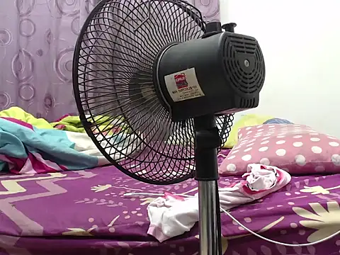 DannaTs1 live sex cam