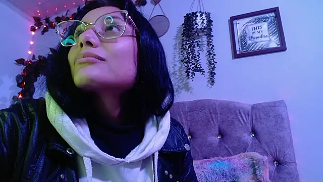 valkiry_'s cam snapshot