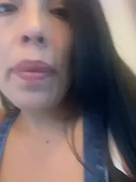 Emma_Sanz__'s cam snapshot