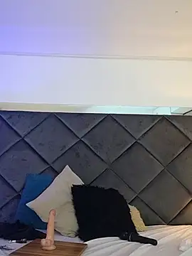 LunaaCurly's cam snapshot