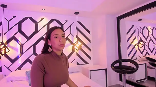 MiaSantana_'s cam snapshot