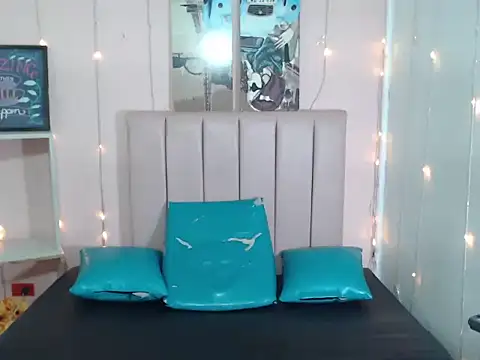 casandraroberthrs707's cam snapshot