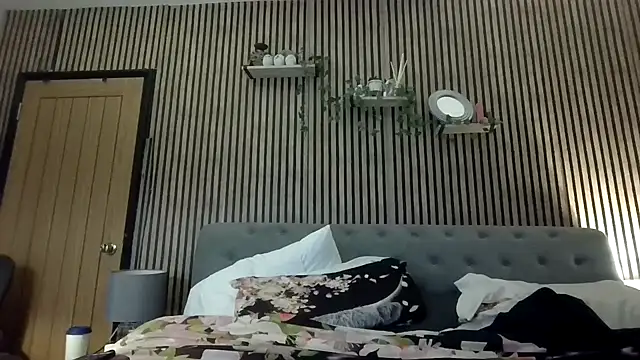 poppyinga1's cam snapshot