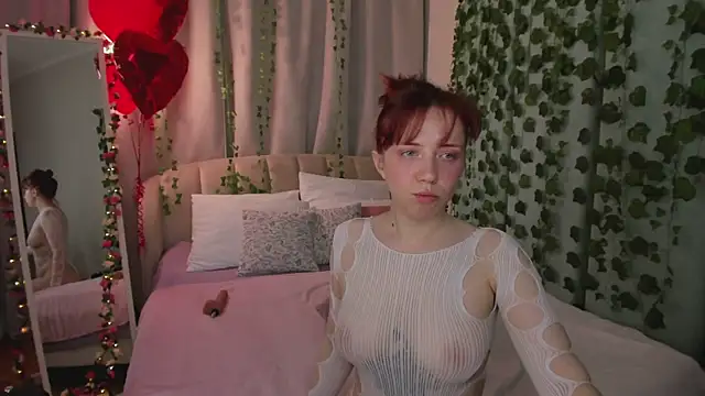 Love_is_Lola live sex cam