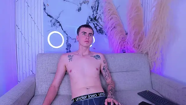 SpaceBoy1's cam snapshot