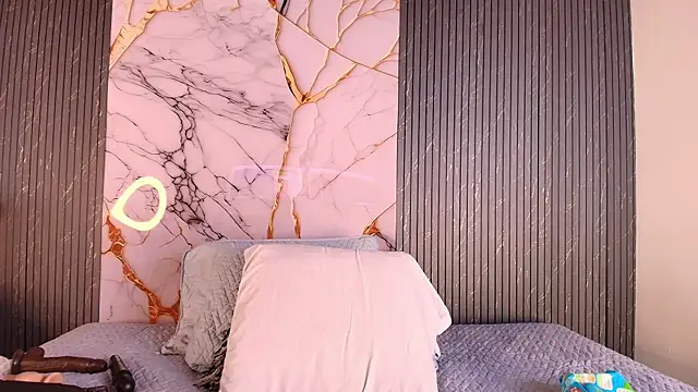 big_tits_in_your_face's cam snapshot