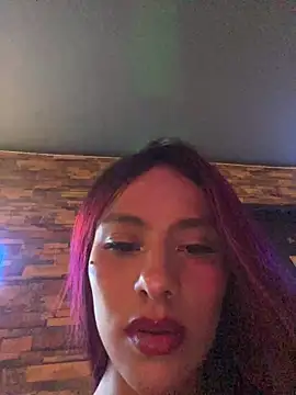 Emily-Fire's cam snapshot