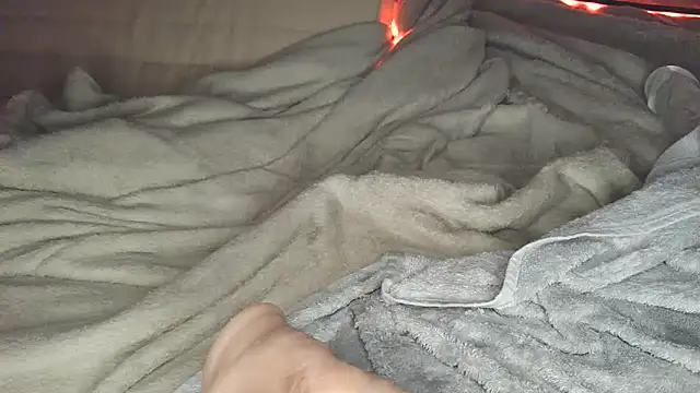 CHATOUBOY live sex cam