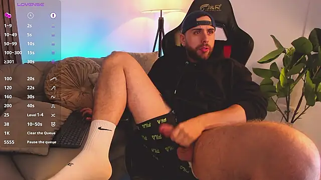 Maximo_Wolff live sex cam