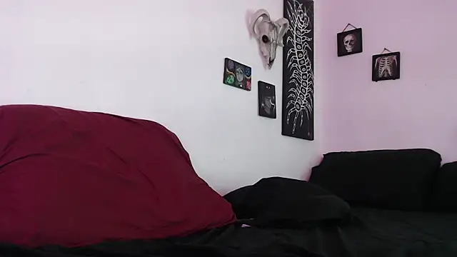 Valakiablood live sex cam