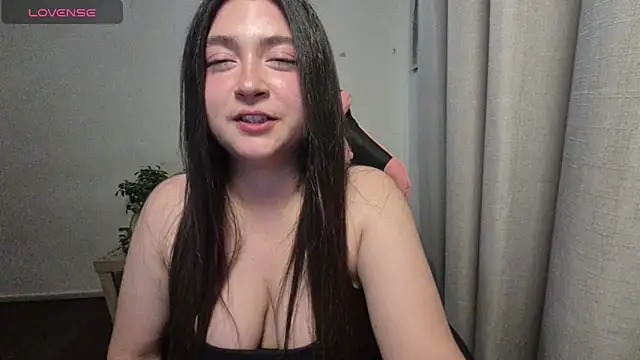 valentinauwu live sex cam