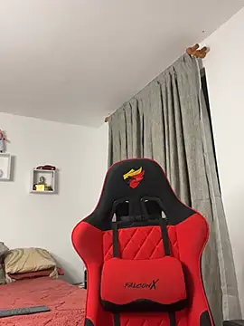 Ezzio_Scolaro live sex cam