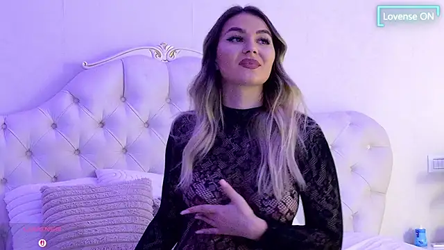 AniaKarenina's cam snapshot