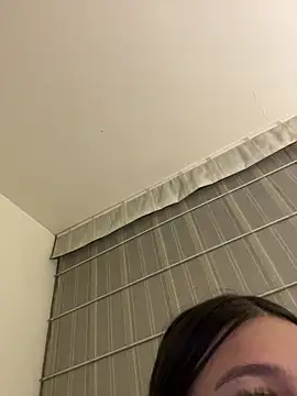 Alyshanon18 live sex cam