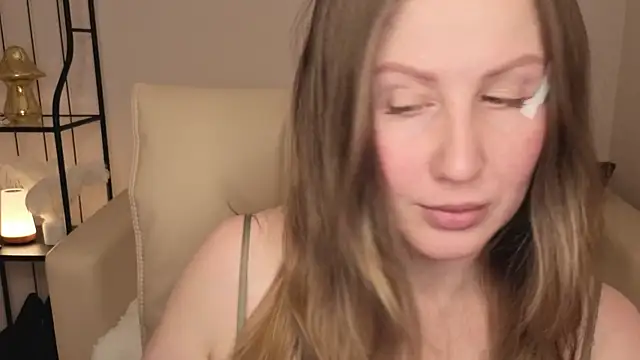 Helens_love's cam snapshot