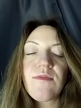 KattyLuuu's cam snapshot