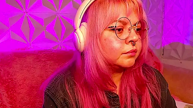 Satyn_doll live sex cam