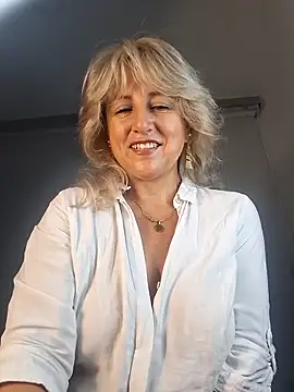 almaluna7 live sex cam