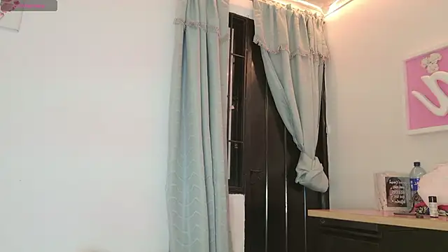 eva_sin18 live sex cam