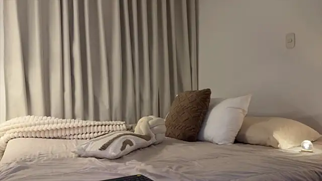 Miia_Vega_ live sex cam