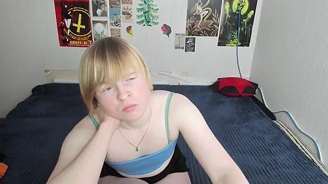 Cattie_w_'s cam snapshot