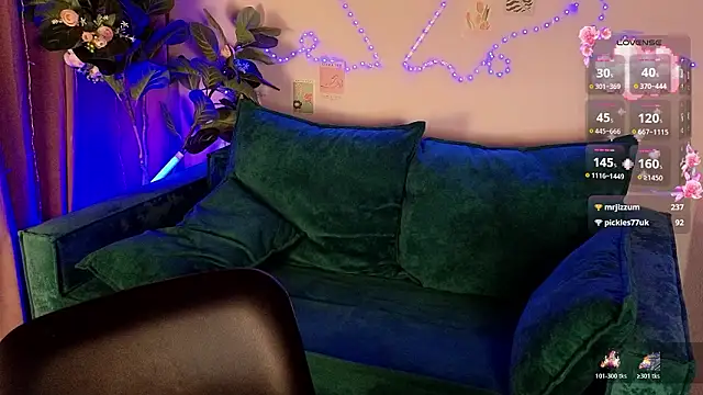 molly_crystal's cam snapshot