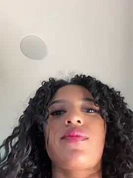 NaomiGarcia1 live sex cam