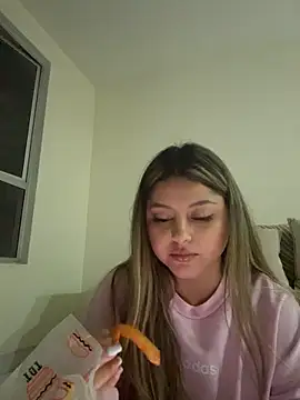 lunablossom_ live sex cam