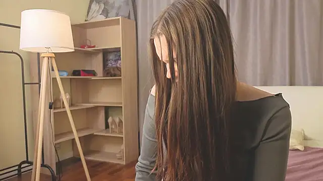 MyeshaKorsak live sex cam