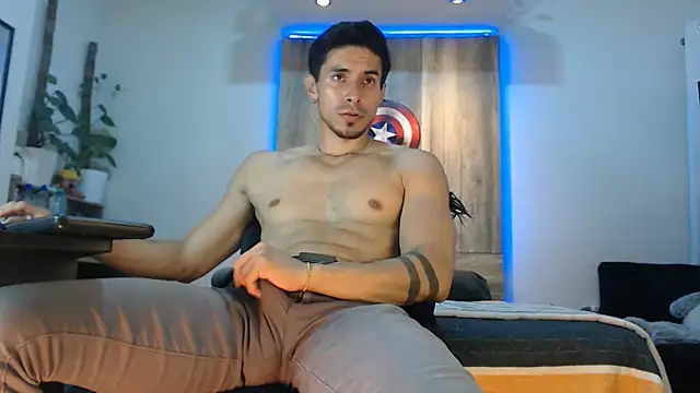 Andrew_4_ live sex cam