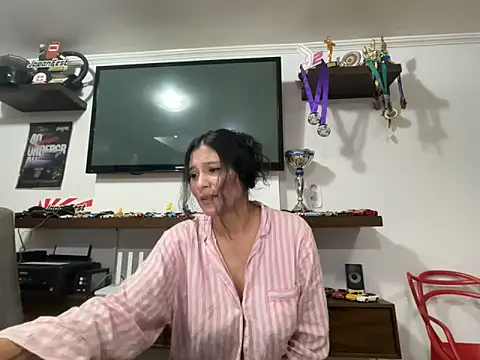 kinky_mila@xh live sex cam