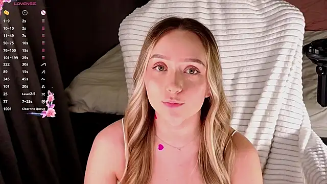 HollisBeckett live sex cam