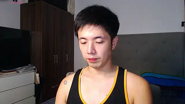 Addictiveboi live sex cam