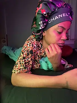 TheRealOshunQueen's cam snapshot