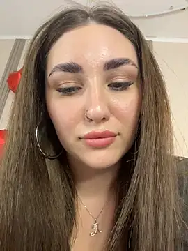 KiraBarlows live sex cam